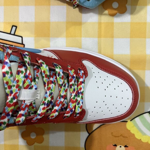 Nike SB Red Sneakers - Picture 3 of 6